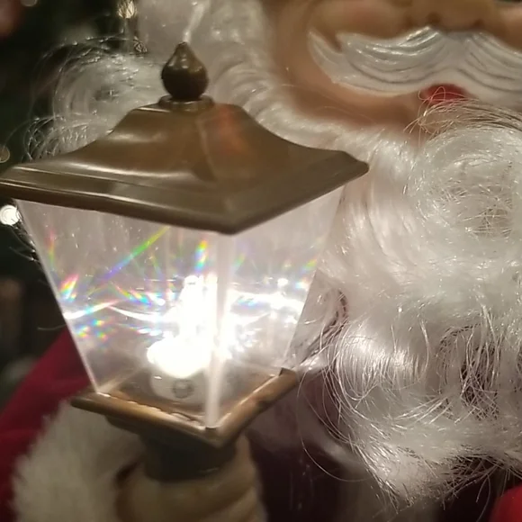 12" Moving Musical Santa - Picture 14 of 17